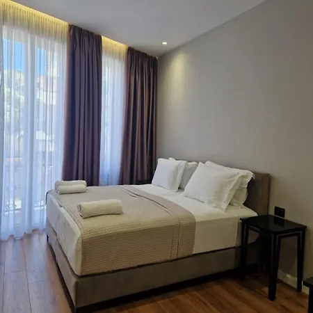 מלון Santa Maria, Cerloj דורס