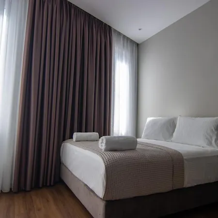 Santa Maria, Cerloj Hotel