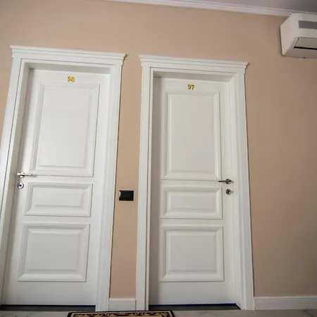 מלון Santa Maria, Cerloj דורס