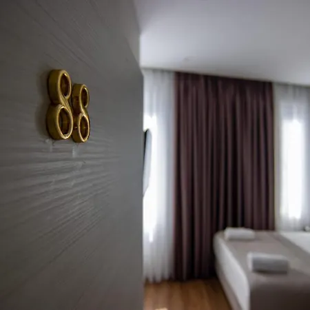 מלון Santa Maria, Cerloj