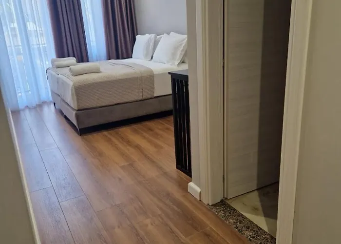 Hotel Santa Maria, Cerloj *