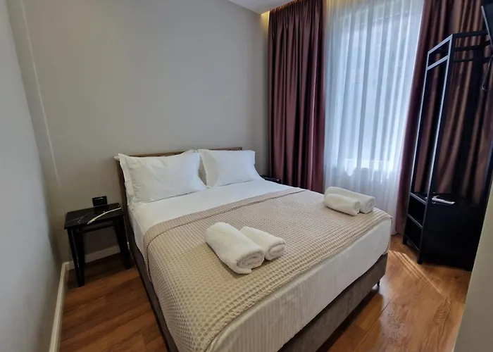 Santa Maria, Cerloj * Durrës