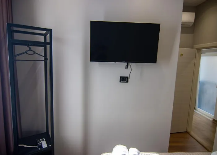 Santa Maria, Cerloj Hotel