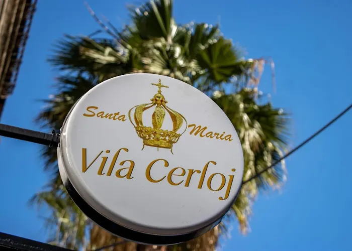 Hotel Santa Maria, Cerloj *