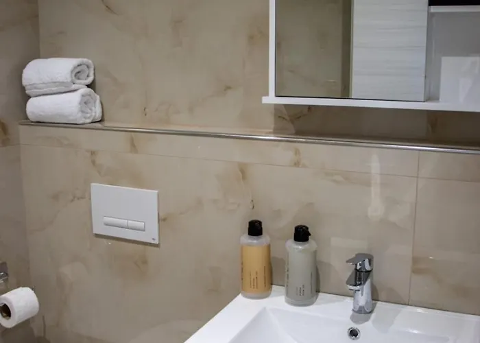 Hotel Santa Maria, Cerloj *