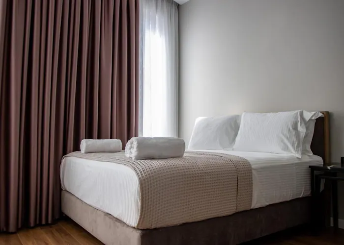 Santa Maria, Cerloj Hotel *