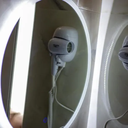 Отель Santa Maria, Cerloj