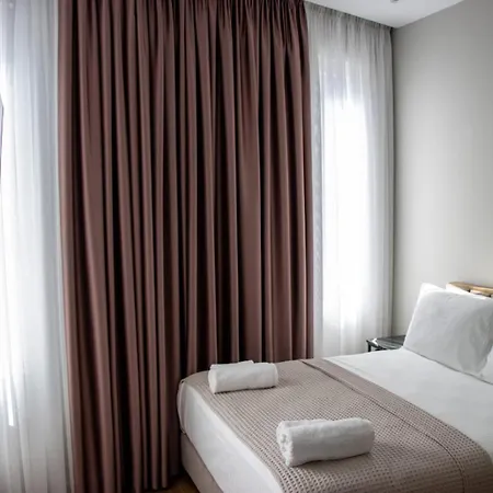 ホテル Santa Maria, Cerloj