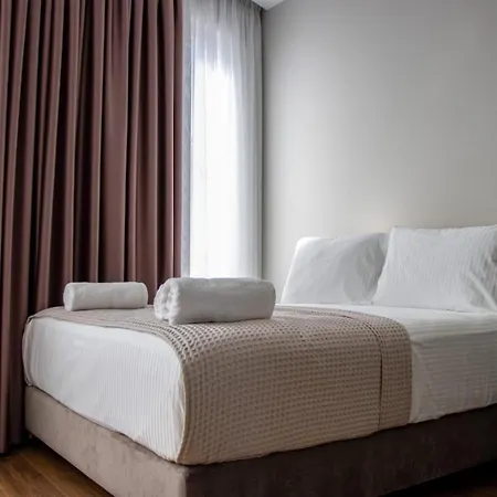 Santa Maria, Cerloj Hotel *