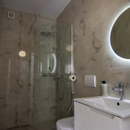 Santa Maria, Cerloj ドゥラス