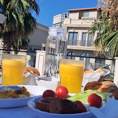 Hotel Santa Maria, Cerloj *