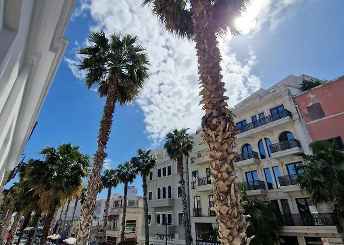 Santa Maria, Cerloj Hotel Durrës