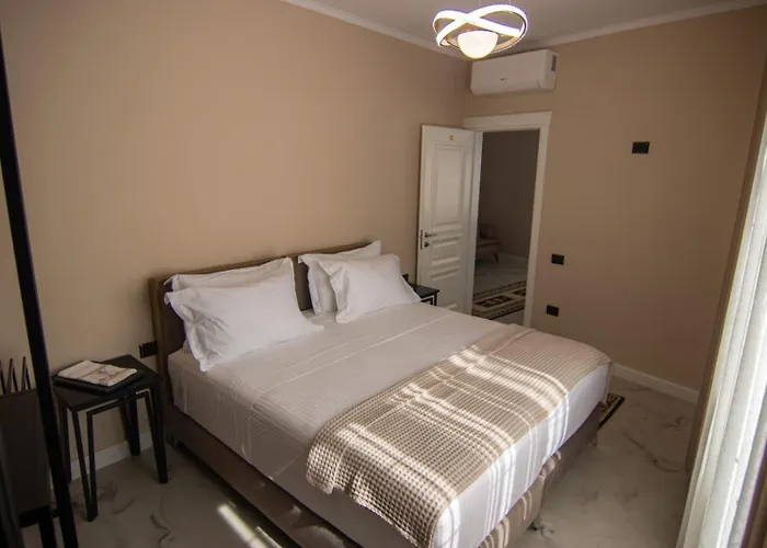 Santa Maria, Cerloj Hotel Durrës