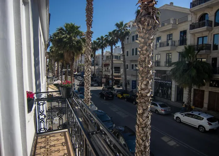 Santa Maria, Cerloj Hotel