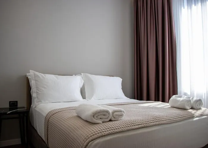 Hotel Santa Maria, Cerloj