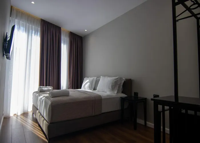 Santa Maria, Cerloj Durrës