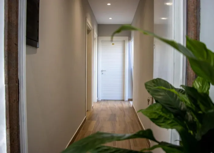 Santa Maria, Cerloj Hotel Durrës